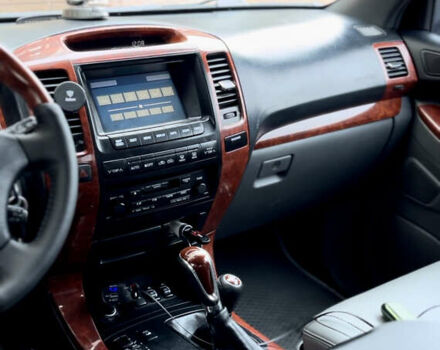 Серый Тойота Ленд Крузер Прадо, объемом двигателя 2.98 л и пробегом 410 тыс. км за 14750 $, фото 14 на Automoto.ua