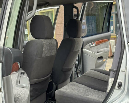 Серый Тойота Ленд Крузер Прадо, объемом двигателя 2.7 л и пробегом 183 тыс. км за 12500 $, фото 12 на Automoto.ua