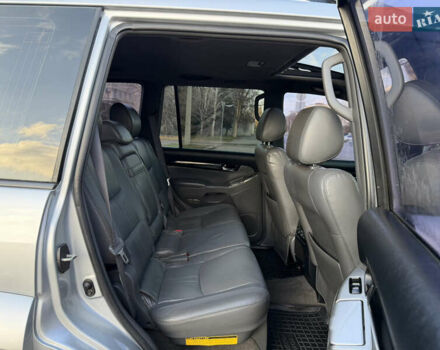Сірий Тойота Ленд Крузер Прадо, об'ємом двигуна 4 л та пробігом 299 тис. км за 12999 $, фото 21 на Automoto.ua