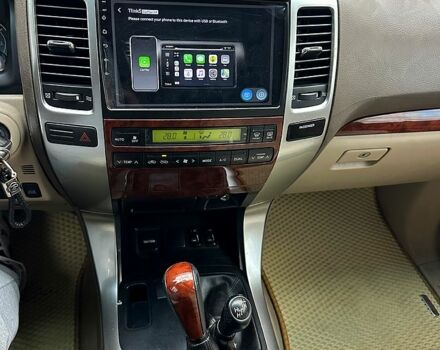 Серый Тойота Ленд Крузер Прадо, объемом двигателя 4 л и пробегом 160 тыс. км за 17250 $, фото 12 на Automoto.ua