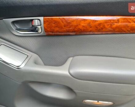 Серый Тойота Ленд Крузер Прадо, объемом двигателя 3 л и пробегом 151 тыс. км за 25000 $, фото 18 на Automoto.ua