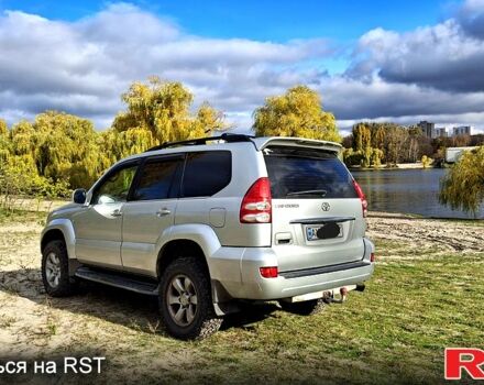 Серый Тойота Ленд Крузер Прадо, объемом двигателя 4 л и пробегом 316 тыс. км за 14040 $, фото 2 на Automoto.ua