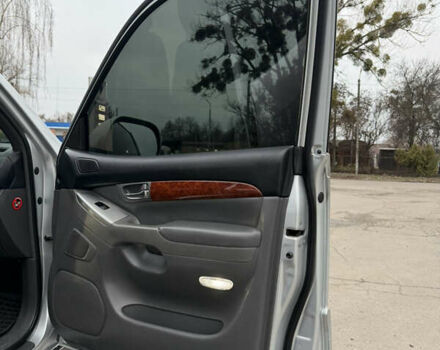 Сірий Тойота Ленд Крузер Прадо, об'ємом двигуна 4 л та пробігом 203 тис. км за 15499 $, фото 42 на Automoto.ua