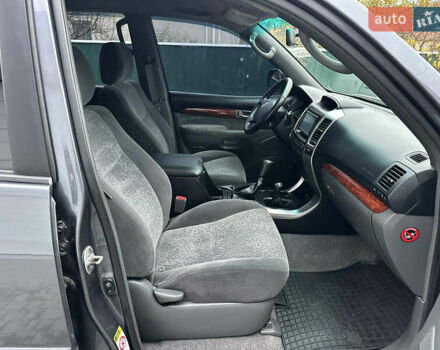 Сірий Тойота Ленд Крузер Прадо, об'ємом двигуна 4 л та пробігом 234 тис. км за 16400 $, фото 14 на Automoto.ua