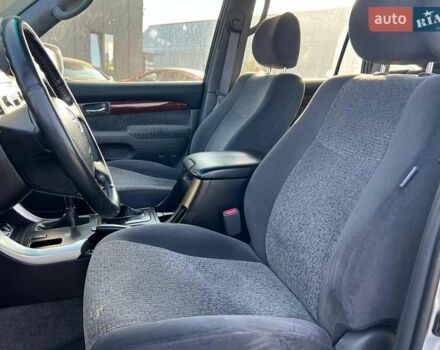 Сірий Тойота Ленд Крузер Прадо, об'ємом двигуна 4 л та пробігом 166 тис. км за 17500 $, фото 16 на Automoto.ua