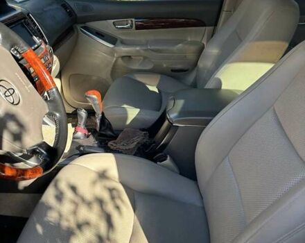 Сірий Тойота Ленд Крузер Прадо, об'ємом двигуна 4 л та пробігом 280 тис. км за 19000 $, фото 6 на Automoto.ua