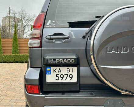Серый Тойота Ленд Крузер Прадо, объемом двигателя 4 л и пробегом 298 тыс. км за 15300 $, фото 20 на Automoto.ua