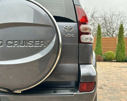 Серый Тойота Ленд Крузер Прадо, объемом двигателя 4 л и пробегом 298 тыс. км за 15300 $, фото 21 на Automoto.ua