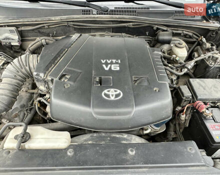 Серый Тойота Ленд Крузер Прадо, объемом двигателя 4 л и пробегом 298 тыс. км за 15300 $, фото 23 на Automoto.ua