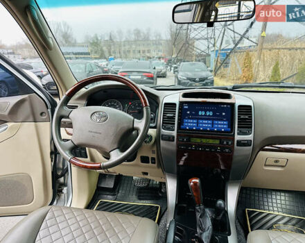 Серый Тойота Ленд Крузер Прадо, объемом двигателя 2.7 л и пробегом 173 тыс. км за 12500 $, фото 19 на Automoto.ua