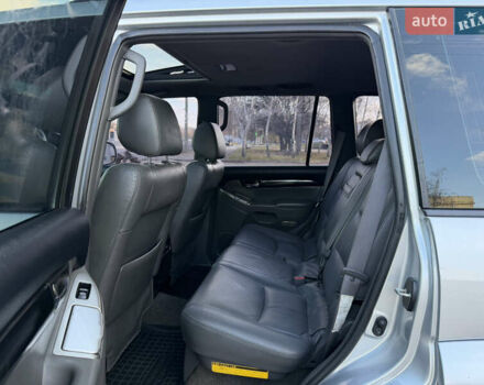 Сірий Тойота Ленд Крузер Прадо, об'ємом двигуна 4 л та пробігом 299 тис. км за 12999 $, фото 23 на Automoto.ua