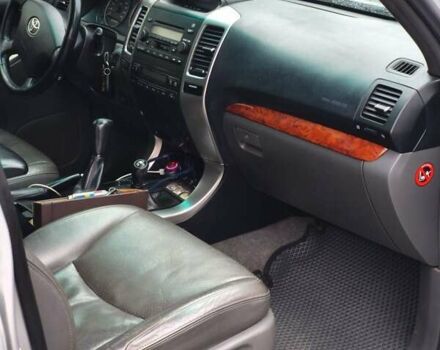 Сірий Тойота Ленд Крузер Прадо, об'ємом двигуна 3.96 л та пробігом 317 тис. км за 15500 $, фото 7 на Automoto.ua