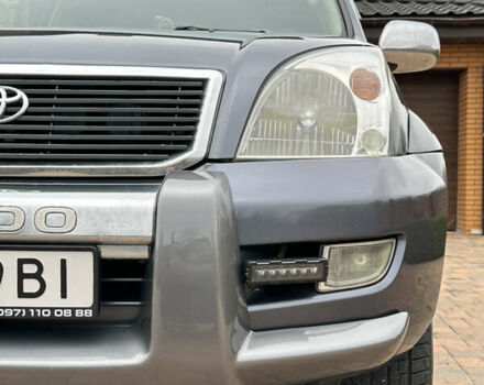 Серый Тойота Ленд Крузер Прадо, объемом двигателя 4 л и пробегом 298 тыс. км за 15300 $, фото 13 на Automoto.ua