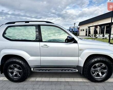 Сірий Тойота Ленд Крузер Прадо, об'ємом двигуна 3.96 л та пробігом 180 тис. км за 25500 $, фото 2 на Automoto.ua