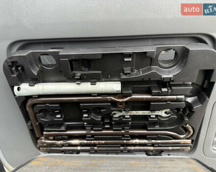 Серый Тойота Ленд Крузер Прадо, объемом двигателя 4 л и пробегом 330 тыс. км за 13350 $, фото 39 на Automoto.ua