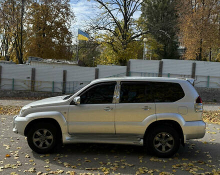 Сірий Тойота Ленд Крузер Прадо, об'ємом двигуна 2.69 л та пробігом 242 тис. км за 14800 $, фото 2 на Automoto.ua