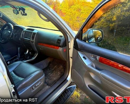 Сірий Тойота Ленд Крузер Прадо, об'ємом двигуна 4 л та пробігом 171 тис. км за 18000 $, фото 9 на Automoto.ua