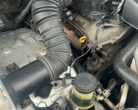 Сірий Тойота Ленд Крузер Прадо, об'ємом двигуна 3.96 л та пробігом 329 тис. км за 16000 $, фото 1 на Automoto.ua