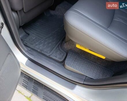 Серый Тойота Ленд Крузер Прадо, объемом двигателя 4 л и пробегом 218 тыс. км за 18000 $, фото 57 на Automoto.ua