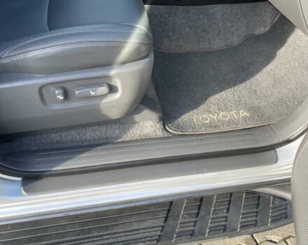 Серый Тойота Ленд Крузер Прадо, объемом двигателя 4 л и пробегом 298 тыс. км за 16500 $, фото 23 на Automoto.ua