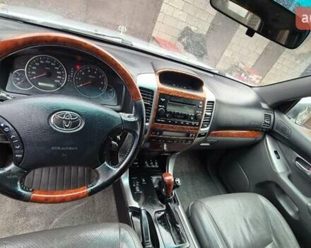 Сірий Тойота Ленд Крузер Прадо, об'ємом двигуна 3.96 л та пробігом 278 тис. км за 15900 $, фото 7 на Automoto.ua