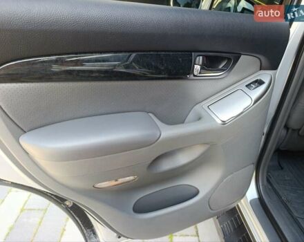 Серый Тойота Ленд Крузер Прадо, объемом двигателя 4 л и пробегом 218 тыс. км за 18000 $, фото 58 на Automoto.ua