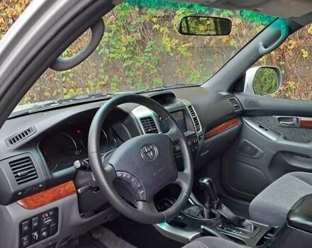 Сірий Тойота Ленд Крузер Прадо, об'ємом двигуна 4 л та пробігом 147 тис. км за 17800 $, фото 10 на Automoto.ua