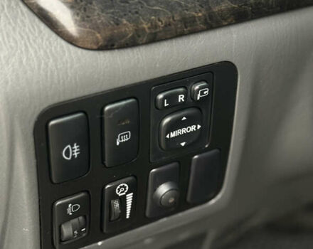 Серый Тойота Ленд Крузер Прадо, объемом двигателя 4 л и пробегом 330 тыс. км за 13350 $, фото 18 на Automoto.ua