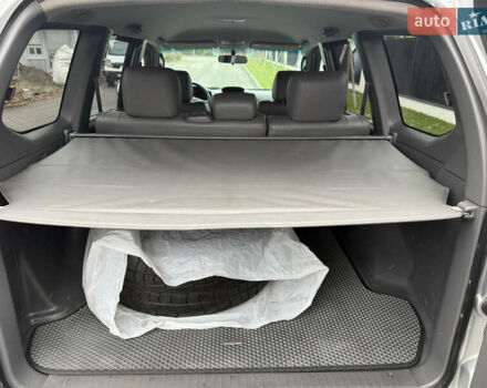 Серый Тойота Ленд Крузер Прадо, объемом двигателя 4 л и пробегом 330 тыс. км за 13350 $, фото 37 на Automoto.ua