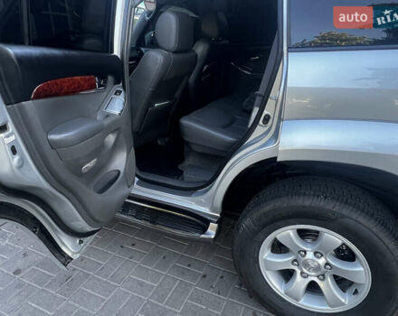 Серый Тойота Ленд Крузер Прадо, объемом двигателя 3.96 л и пробегом 200 тыс. км за 15900 $, фото 7 на Automoto.ua