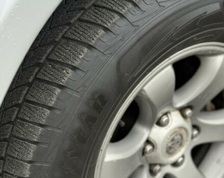 Серый Тойота Ленд Крузер Прадо, объемом двигателя 4 л и пробегом 330 тыс. км за 13350 $, фото 35 на Automoto.ua