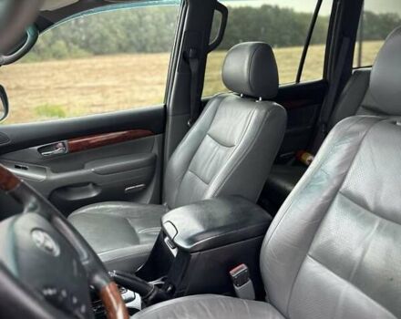 Серый Тойота Ленд Крузер Прадо, объемом двигателя 4 л и пробегом 245 тыс. км за 17000 $, фото 13 на Automoto.ua