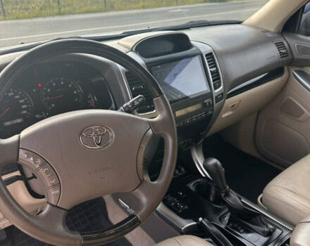 Серый Тойота Ленд Крузер Прадо, объемом двигателя 3.96 л и пробегом 360 тыс. км за 14300 $, фото 27 на Automoto.ua