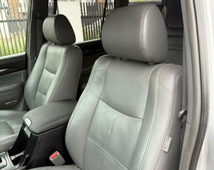 Серый Тойота Ленд Крузер Прадо, объемом двигателя 4 л и пробегом 330 тыс. км за 13350 $, фото 19 на Automoto.ua