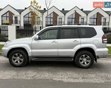 Серый Тойота Ленд Крузер Прадо, объемом двигателя 4 л и пробегом 330 тыс. км за 13350 $, фото 3 на Automoto.ua