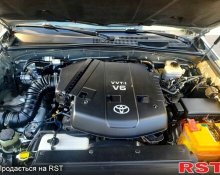 Сірий Тойота Ленд Крузер Прадо, об'ємом двигуна 4 л та пробігом 275 тис. км за 16500 $, фото 2 на Automoto.ua