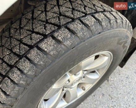 Серый Тойота Ленд Крузер Прадо, объемом двигателя 3.96 л и пробегом 270 тыс. км за 16800 $, фото 11 на Automoto.ua