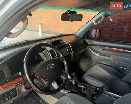 Сірий Тойота Ленд Крузер Прадо, об'ємом двигуна 3.96 л та пробігом 177 тис. км за 18500 $, фото 24 на Automoto.ua