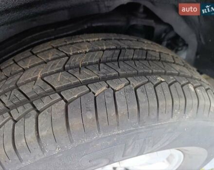 Серый Тойота Ленд Крузер Прадо, объемом двигателя 4 л и пробегом 218 тыс. км за 18000 $, фото 21 на Automoto.ua