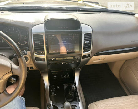 Серый Тойота Ленд Крузер Прадо, объемом двигателя 3.96 л и пробегом 360 тыс. км за 14300 $, фото 15 на Automoto.ua