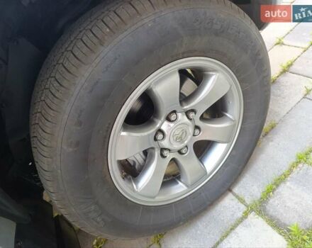 Серый Тойота Ленд Крузер Прадо, объемом двигателя 4 л и пробегом 218 тыс. км за 18000 $, фото 26 на Automoto.ua