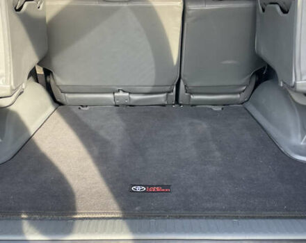 Серый Тойота Ленд Крузер Прадо, объемом двигателя 4 л и пробегом 298 тыс. км за 16500 $, фото 15 на Automoto.ua