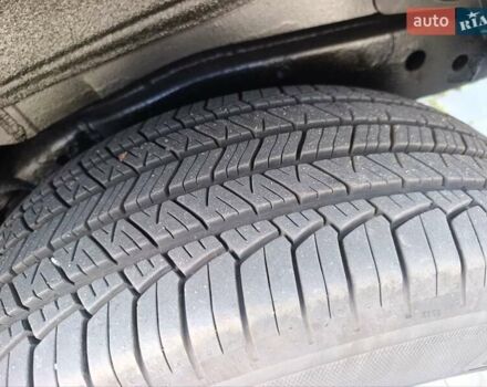 Серый Тойота Ленд Крузер Прадо, объемом двигателя 4 л и пробегом 218 тыс. км за 18000 $, фото 24 на Automoto.ua