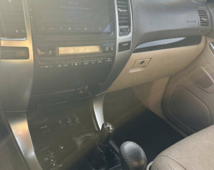 Серый Тойота Ленд Крузер Прадо, объемом двигателя 3.96 л и пробегом 360 тыс. км за 14300 $, фото 10 на Automoto.ua