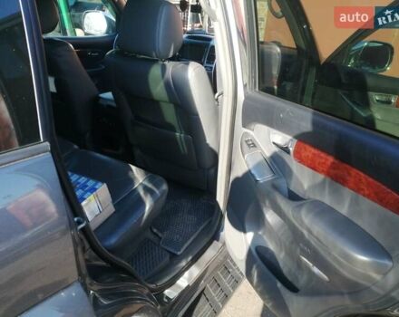 Серый Тойота Ленд Крузер Прадо, объемом двигателя 4 л и пробегом 245 тыс. км за 17000 $, фото 3 на Automoto.ua