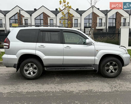 Серый Тойота Ленд Крузер Прадо, объемом двигателя 4 л и пробегом 330 тыс. км за 13350 $, фото 2 на Automoto.ua
