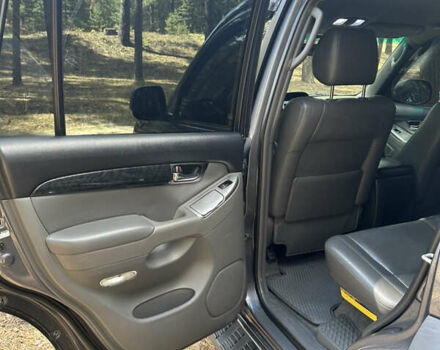 Серый Тойота Ленд Крузер Прадо, объемом двигателя 4 л и пробегом 360 тыс. км за 21000 $, фото 5 на Automoto.ua