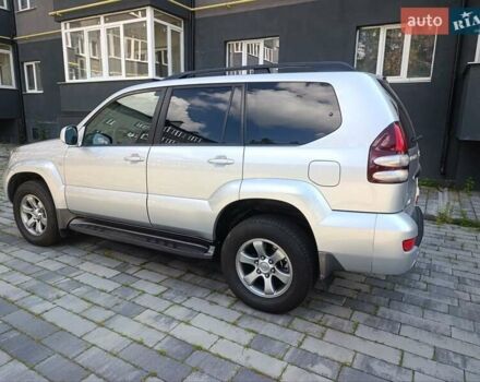 Серый Тойота Ленд Крузер Прадо, объемом двигателя 4 л и пробегом 218 тыс. км за 18000 $, фото 15 на Automoto.ua