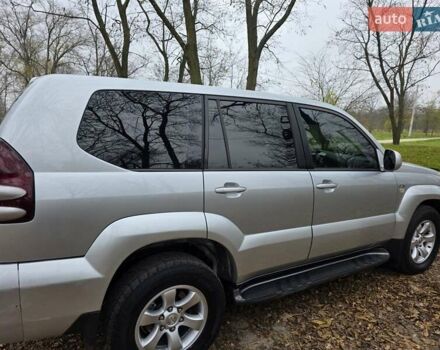 Серый Тойота Ленд Крузер Прадо, объемом двигателя 0 л и пробегом 220 тыс. км за 14500 $, фото 1 на Automoto.ua