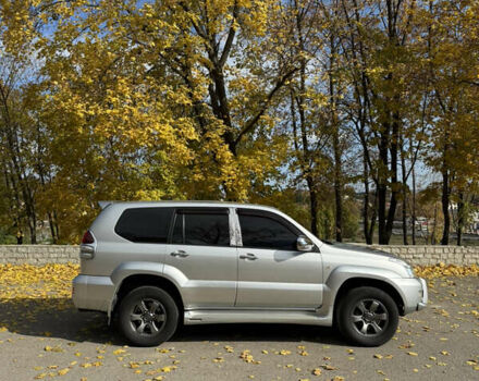 Сірий Тойота Ленд Крузер Прадо, об'ємом двигуна 2.69 л та пробігом 242 тис. км за 14800 $, фото 6 на Automoto.ua